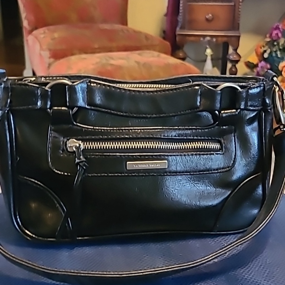 Victoria Secret black bag. Pink lining.. L. 10"X6"X2" 10" Drop.(#1453A) GUC. - Picture 1 of 16